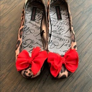 Women’s flats